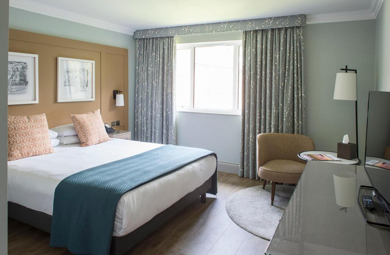 Bush Hotel Farnham 法纳姆 外观 照片