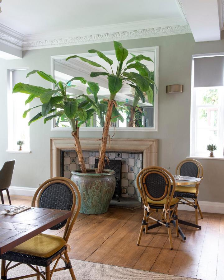 Bush Hotel Farnham 法纳姆 外观 照片